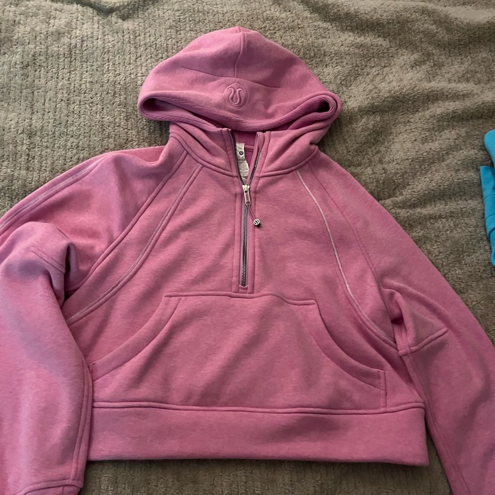 Lululemon pink plush scuba